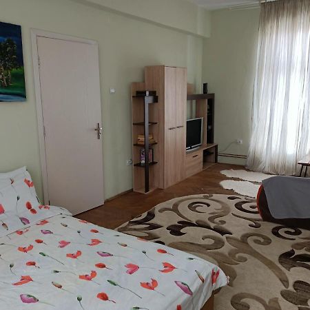 Lovely Apartament In Bucharest, Baba Novac Area Ngoại thất bức ảnh